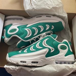 Nike Air Metal Max ‼️NEED GONE SOON‼️